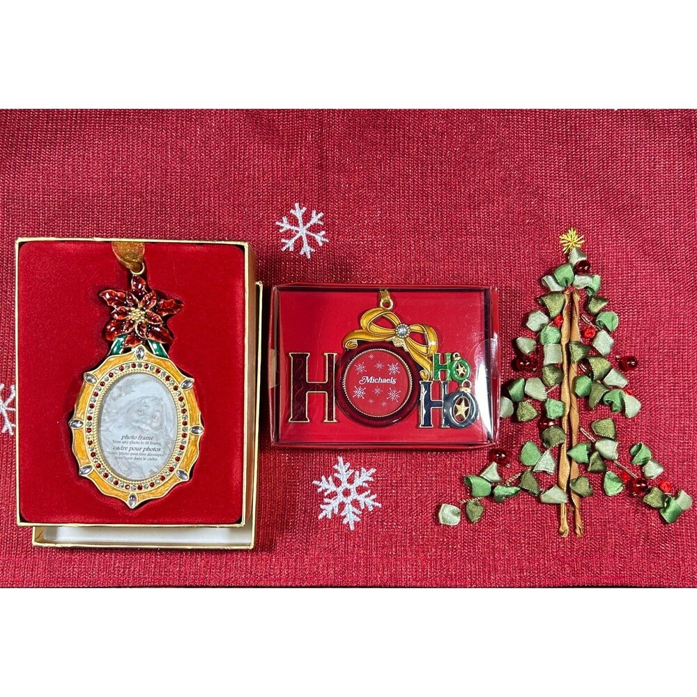 Christmas Photo Frames 2 Piece Set Holiday Decor Ornaments Poinsettia
